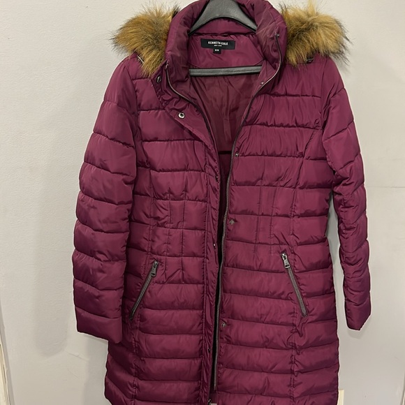 Kenneth Cole women’s burgundy puffer coat size M - Picture 4 of 8